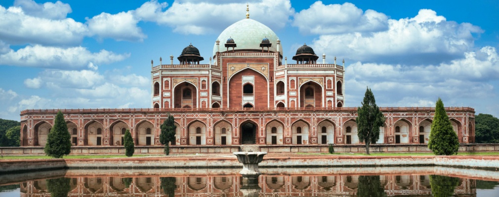 Richly decorated tomb in India